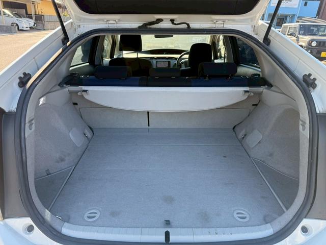 プリウス Ｓマイコーデ　ナビ　バックカメラ　ＥＴＣ　モデリスタエアロ（13枚目）