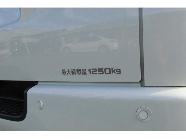 ハイエースバン ロングDX GLパッケージ 積載量1250kg LEDヘッドランプ LEDフォグランプ 純正15インチアルミホイール デジタルインナーミラー バックカメラ リヤクーラー・ヒーター スライドドアイージークローザー(16枚目)