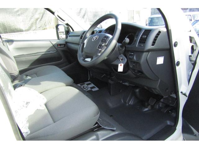 ハイエースバン ロングDX GLパッケージ 積載量1250kg LEDヘッドランプ LEDフォグランプ 純正15インチアルミホイール デジタルインナーミラー バックカメラ リヤクーラー・ヒーター スライドドアイージークローザー(24枚目)