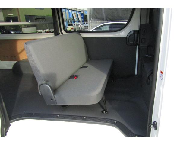 ハイエースバン ロングDX GLパッケージ 積載量1250kg LEDヘッドランプ LEDフォグランプ 純正15インチアルミホイール デジタルインナーミラー バックカメラ リヤクーラー・ヒーター スライドドアイージークローザー(26枚目)