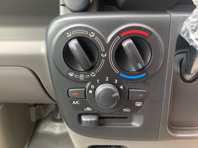 エブリイ ＰＡリミテッド　届出済未使用車　ＣＶＴ　ＬＥＤヘッドライト　デュアルカメラブレーキサポート　ＵＳＢソケット　両側スライドドア　運転席助手席パワーウインドウ　キーレス　ラジオ（21枚目）
