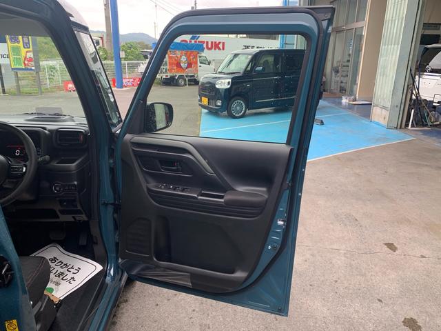 スペーシアギア ハイブリッドXZ 届出済未使用車 両側電動スライドドア デュアルブレーキサポート 運転席助手席シートヒーター ハンドルヒーター オートクルーズ プッシュスタート スマートキー ヘッドアップディスプレイ(32枚目)