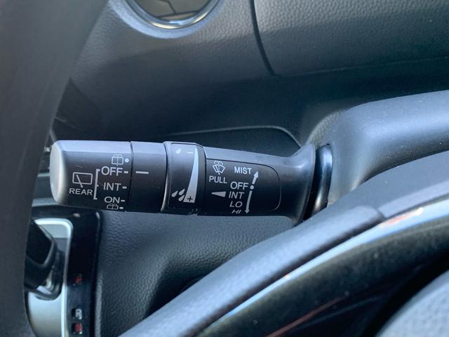 Ｎ－ＢＯＸカスタム Ｇ・Ｌホンダセンシング　フルセグナビ　両側電動スライドドア　ＣＤ　ＤＶＤ再生　Ｂｌｕｅｔｏｏｔｈ　バックカメラ　ドラレコ前　フリップダウンモニター　外品１６インチアルミ　オートクルーズ　ＥＴＣ　スマートキー　プッシュスタート（22枚目）