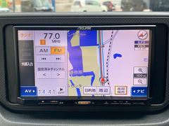 ������ξ���濴�ˤ��㤤������ż֤�Ÿ�����������󿷼�������紿�ޡ��ޥ������꡼���Ρ֥ե�åȣ��פˤơ�������᡼�����ο��֤�ĺ���ޤ���ŹƬ�ˤϣΣ£ϣؤ䥹�ڡ������ʤɿ͵��ο��֤�Ÿ�����Ƥޤ��� 4