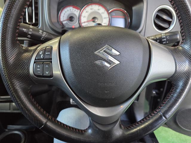 アルトワークス ベースグレード　５速ＭＴ車／ワンオーナー／ＥＴＣ／社外ナビ／Ｂｌｕｅｔｏｏｔｈ／レカロシート／ローポジション説明書有／社外マフラー／フロントフォグランプ／キーレスエントリー（12枚目）