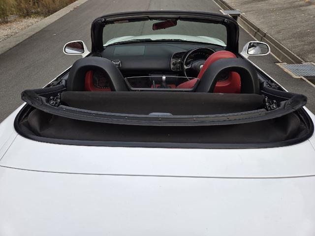 S2000 ベースグレード パワステ/オープンカー/6速ミッション車/社外マフラー/レザーシート/CDプレーヤー/車検あり(9枚目)