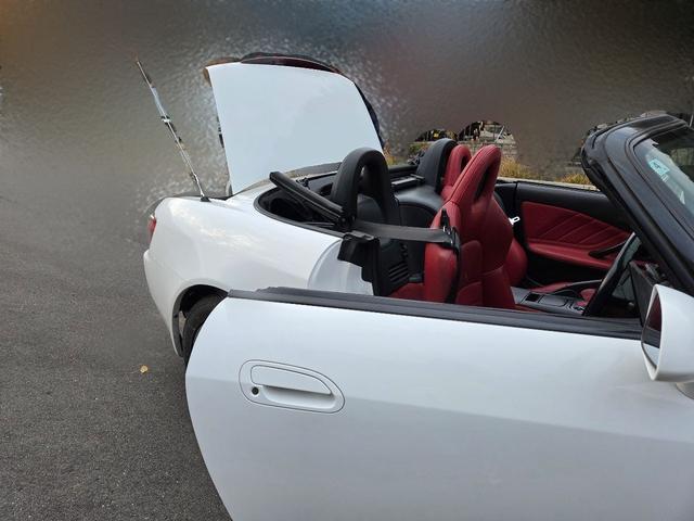 S2000 ベースグレード パワステ/オープンカー/6速ミッション車/社外マフラー/レザーシート/CDプレーヤー/車検あり(12枚目)