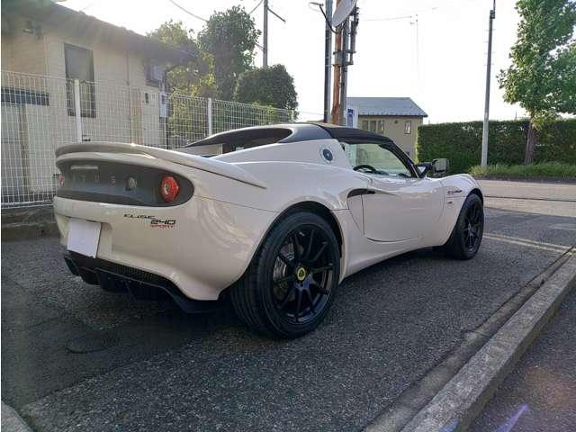 エリーゼ エリーゼスポーツ　２４０　ファイナルエディション　ブラックアルカンターラシート　ブラックアルカンターラハンドル　ブラック鍛造ホイール　エリーゼグレー　ＥＴＣ　社外オーディオ　キーレス　保証書　取説　ガレージ保管（4枚目）