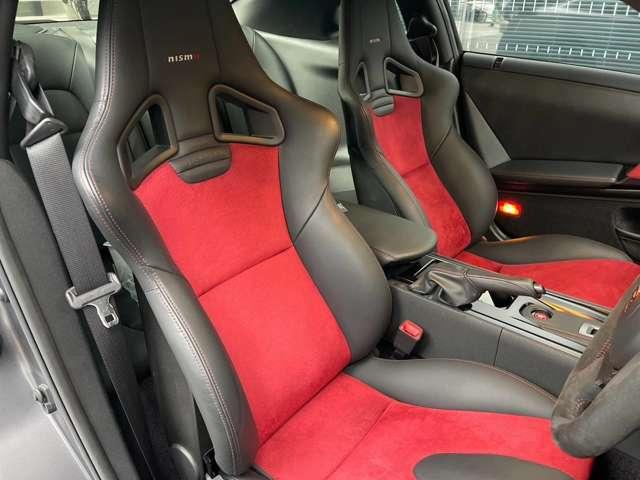 ＧＴ－Ｒ ニスモ　特別塗装色ダークマッドグレー　カーボンエアロ　レカロハーフレザーバケットシート　純正２０ＡＷレイズ製鍛造ホイール　ＢＯＳＥサラウンドシステム　純正ナビ　地デジ　Ｂカメラ　ガレージ保管（11枚目）
