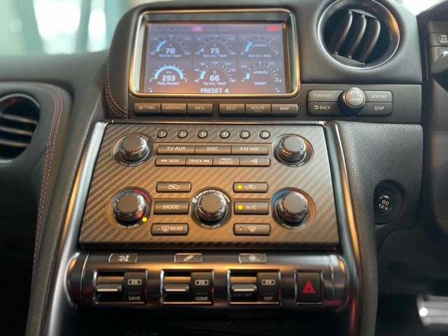 ＧＴ－Ｒ ニスモ　特別塗装色ダークマッドグレー　カーボンエアロ　レカロハーフレザーバケットシート　純正２０ＡＷレイズ製鍛造ホイール　ＢＯＳＥサラウンドシステム　純正ナビ　地デジ　Ｂカメラ　ガレージ保管（13枚目）