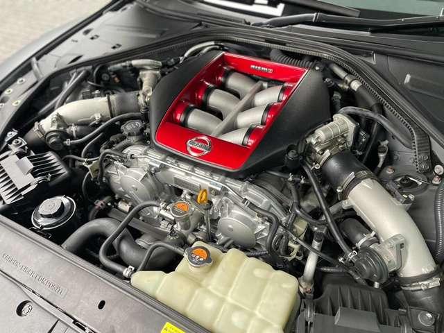 ＧＴ－Ｒ ニスモ　特別塗装色ダークマッドグレー　カーボンエアロ　レカロハーフレザーバケットシート　純正２０ＡＷレイズ製鍛造ホイール　ＢＯＳＥサラウンドシステム　純正ナビ　地デジ　Ｂカメラ　ガレージ保管（21枚目）