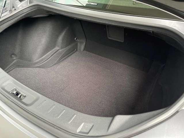 ＧＴ－Ｒ ニスモ　特別塗装色ダークマッドグレー　カーボンエアロ　レカロハーフレザーバケットシート　純正２０ＡＷレイズ製鍛造ホイール　ＢＯＳＥサラウンドシステム　純正ナビ　地デジ　Ｂカメラ　ガレージ保管（23枚目）