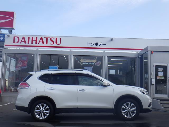 エクストレイル ２０Ｘ　エマージェンシーブレーキパッケージ　スマキ－　シートヒーター付　アイドリングＳＴＯＰ　セキュリティ　ＡＷＤ　ＶＳＡ　３列シート　エアコン　パワーステアリング　キーレス　衝突安全ボディ　寒冷地　パワーウインドウ　ＡＢＳ　エアバッグ（4枚目）