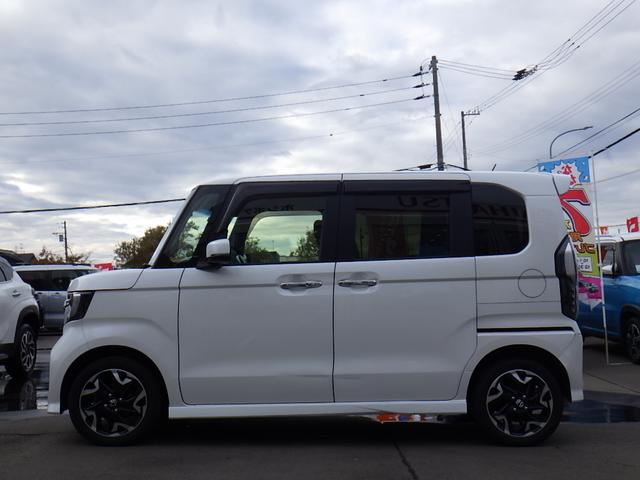 N-BOXカスタム G・Lターボホンダセンシング LKAS サイドカーテンエアバック Bモニター LEDライト VSA キーレスエントリー スマキー フルオートエアコン パワステ 前席シートヒーター フルフラット 4WD車 サイドカメラ ETC(4枚目)