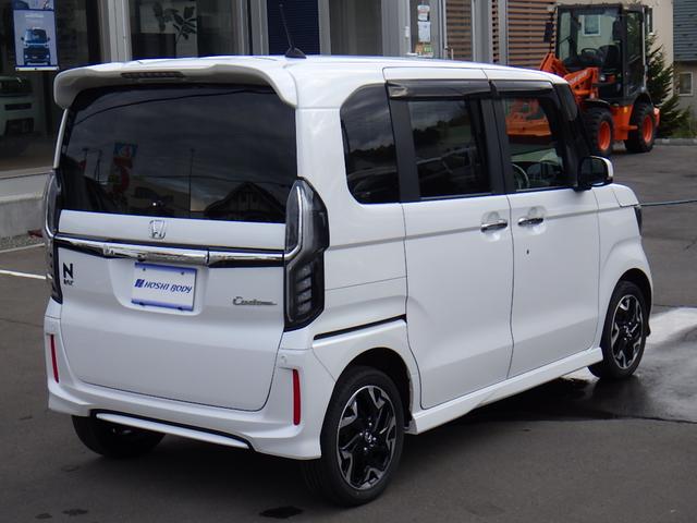 N-BOXカスタム G・Lターボホンダセンシング LKAS サイドカーテンエアバック Bモニター LEDライト VSA キーレスエントリー スマキー フルオートエアコン パワステ 前席シートヒーター フルフラット 4WD車 サイドカメラ ETC(5枚目)