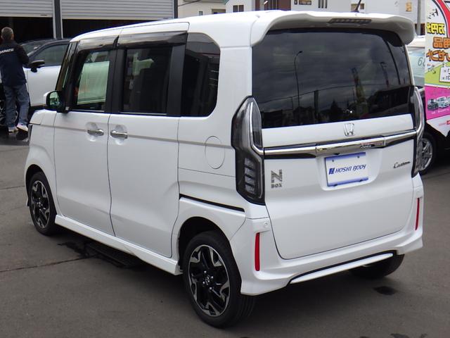 N-BOXカスタム G・Lターボホンダセンシング LKAS サイドカーテンエアバック Bモニター LEDライト VSA キーレスエントリー スマキー フルオートエアコン パワステ 前席シートヒーター フルフラット 4WD車 サイドカメラ ETC(7枚目)
