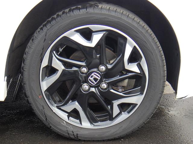 N-BOXカスタム G・Lターボホンダセンシング LKAS サイドカーテンエアバック Bモニター LEDライト VSA キーレスエントリー スマキー フルオートエアコン パワステ 前席シートヒーター フルフラット 4WD車 サイドカメラ ETC(13枚目)