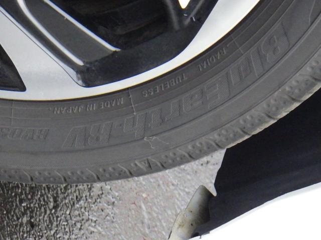 N-BOXカスタム G・Lターボホンダセンシング LKAS サイドカーテンエアバック Bモニター LEDライト VSA キーレスエントリー スマキー フルオートエアコン パワステ 前席シートヒーター フルフラット 4WD車 サイドカメラ ETC(15枚目)