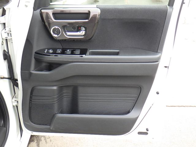 N-BOXカスタム G・Lターボホンダセンシング LKAS サイドカーテンエアバック Bモニター LEDライト VSA キーレスエントリー スマキー フルオートエアコン パワステ 前席シートヒーター フルフラット 4WD車 サイドカメラ ETC(19枚目)