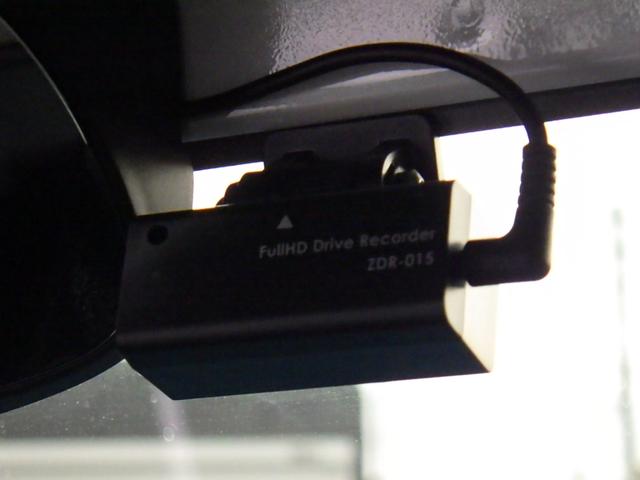 N-BOXカスタム G・Lターボホンダセンシング LKAS サイドカーテンエアバック Bモニター LEDライト VSA キーレスエントリー スマキー フルオートエアコン パワステ 前席シートヒーター フルフラット 4WD車 サイドカメラ ETC(50枚目)