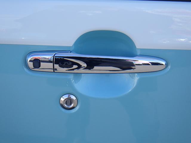 ムーヴキャンバス Ｘメイクアップ　ＳＡＩＩ　横滑り防止　リモコンキー　寒冷地仕様　オートエアコン　４ＷＤ　スマートキー　アイドリングストップ　オートライト　ベンチシート　軽減ブレーキ（12枚目）