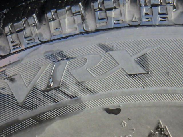 プリウス Ｓセーフティプラス　横滑り防止装置　エアバッグ　フルタイム４ＷＤ　ＡＢＳ　キーレスエントリー　オートハイビーム　オートエアコン　クルコン　盗難防止装置　スマ－トキ－　パワーステアリング　オートライト　パークアシスト（17枚目）