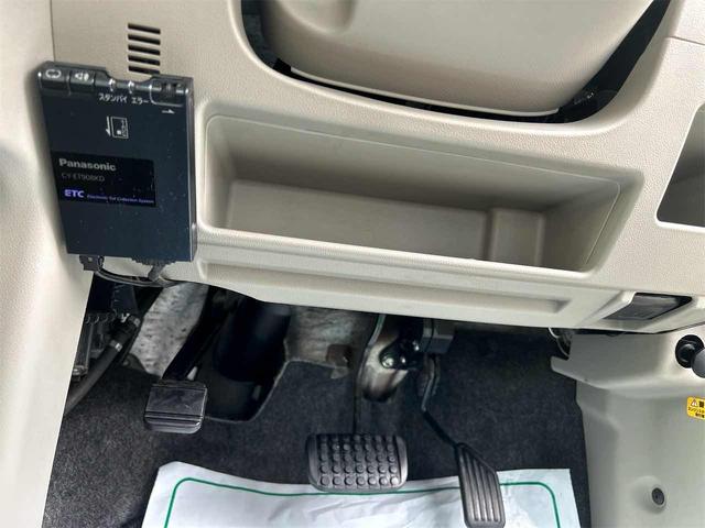 タント Ｘ　４ＷＤ　ＥＴＣ　両側スライド・片側電動　スマートキー　アイドリングストップ　電動格納ミラー　ベンチシート　ＣＶＴ　盗難防止システム　ＡＢＳ　ＣＤ　衝突安全ボディ　エアコン　パワーステアリング（6枚目）