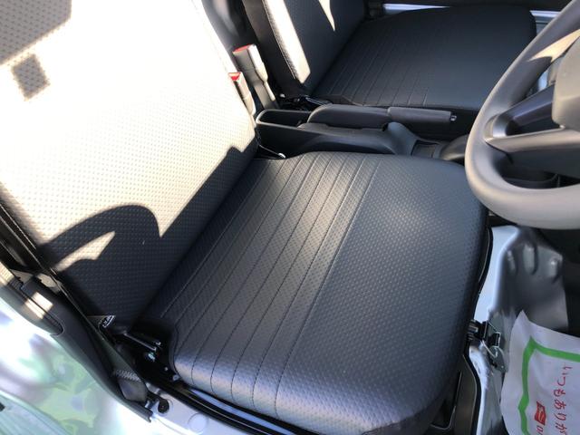 スタンダード 4WD CVT スマートアシスト AM/FMラジオ エアコン パワーステアリング 用品マット・バイザー・ナンバーフレーム・荷台マット・ゲートプロテクター・テールゲートチェーン付(24枚目)