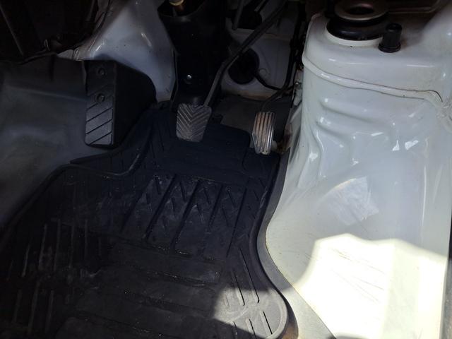 購入から修理、メンテナンスまで、一貫してお付き合いさせて頂きます。オイル交換やタイヤ交換などでもお気軽にお声掛け下さい。スタッフ一同お待ちしております！お車の事なら「まごころ整備・販売」の光進自動車で