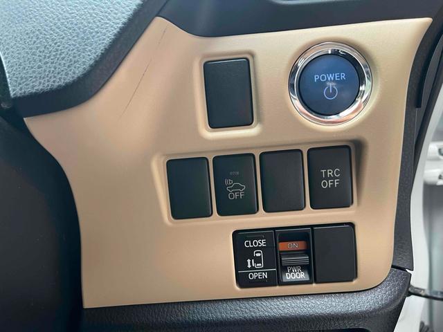 ノア ハイブリッドＸ　純正９型ナビ　ドライブレコーダー　ＥＴＣ　バックカメラ　ナビ　両側スライド・片側電動　オートライト　ＬＥＤヘッドランプ　スマートキー　３列シート　ＣＶＴ　アルミホイール　盗難防止システム（22枚目）