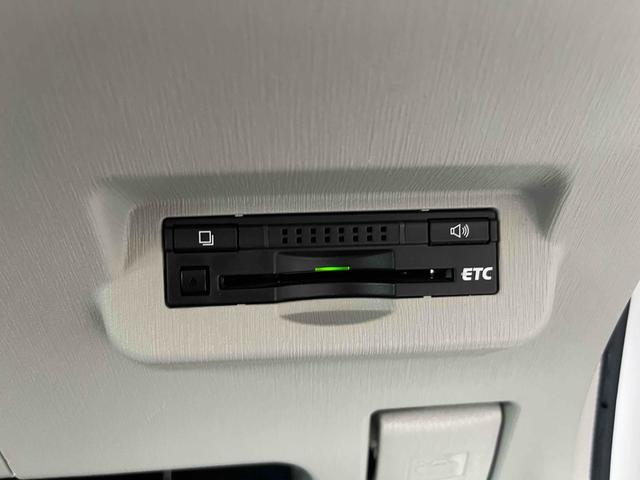 プリウスアルファ Ｇツーリングセレクション　純正８型ナビ　パノラマルーフ　ＥＴＣ　バックカメラ　ナビ　オートクルーズコントロール　アルミホイール　サンルーフ　ＣＶＴ　盗難防止システム　衝突安全ボディ　ＡＢＳ　エアコン　パワーステアリング（28枚目）