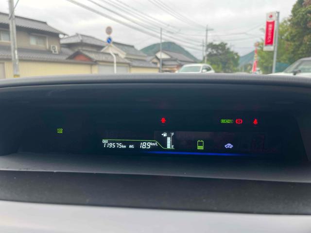 プリウスアルファ Ｇツーリングセレクション　純正８型ナビ　パノラマルーフ　ＥＴＣ　バックカメラ　ナビ　オートクルーズコントロール　アルミホイール　サンルーフ　ＣＶＴ　盗難防止システム　衝突安全ボディ　ＡＢＳ　エアコン　パワーステアリング（29枚目）