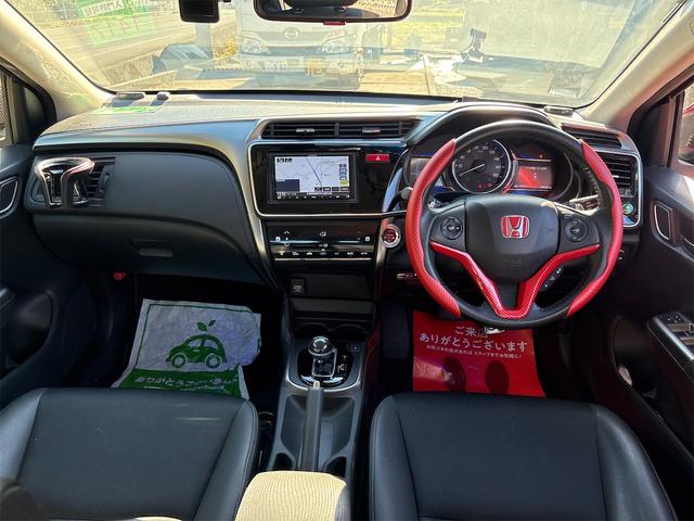 グレイス ハイブリッドEX LED ETC シートヒーター 合皮シート Bluetooth バックカメラ フォグランプ ナビ 無限フルエアロ オートクルーズ 安全ブレーキ オールシーズンタイヤ アルミホイール 前後ソナー(15枚目)