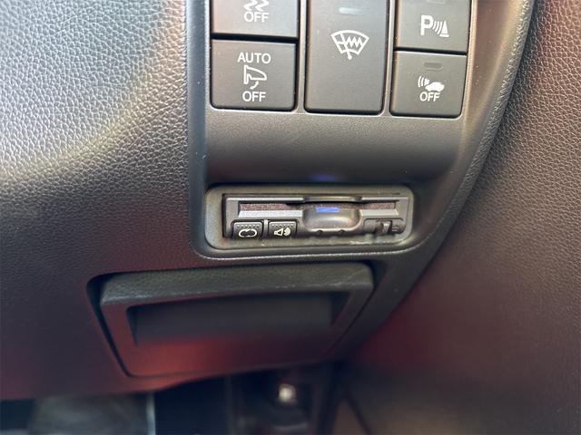 グレイス ハイブリッドEX LED ETC シートヒーター 合皮シート Bluetooth バックカメラ フォグランプ ナビ 無限フルエアロ オートクルーズ 安全ブレーキ オールシーズンタイヤ アルミホイール 前後ソナー(30枚目)