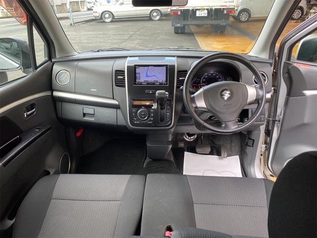 ワゴンＲスティングレー Ｘ　４ＷＤ　ナビ　ＨＩＤ　スマートキー　電動格納ミラー　シートヒーター　ベンチシート　ＣＶＴ　盗難防止システム　ＡＢＳ　ＣＤ　Ｂｌｕｅｔｏｏｔｈ　アルミホイール　衝突安全ボディ　エアコン（2枚目）