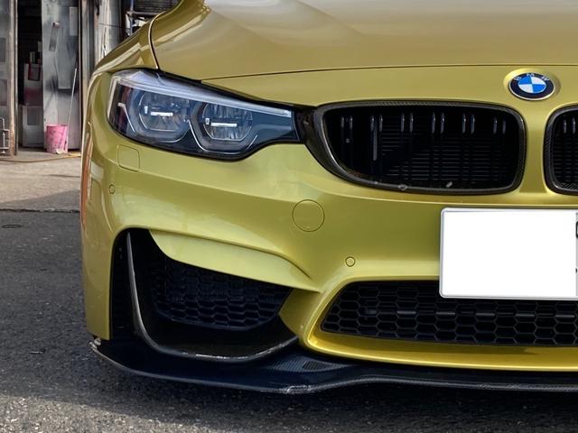M4クーペ カーボンエアロ 白革シート メモリー付きパワーシート アーキュレー4本出マフラー SPIRIT車高調 カーボンルーフ カーボンインテリア ナビ TV ドラレコ(5枚目)