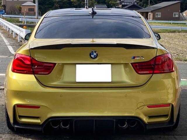 M4クーペ カーボンエアロ 白革シート メモリー付きパワーシート アーキュレー4本出マフラー SPIRIT車高調 カーボンルーフ カーボンインテリア ナビ TV ドラレコ(13枚目)