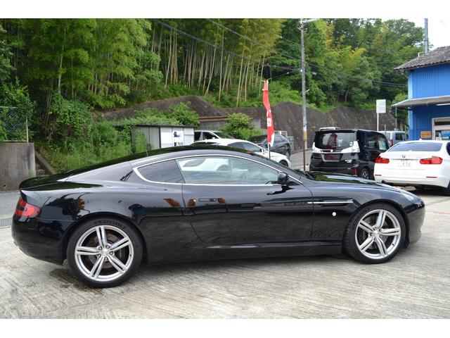 アストンマーティン DB9(4枚目)