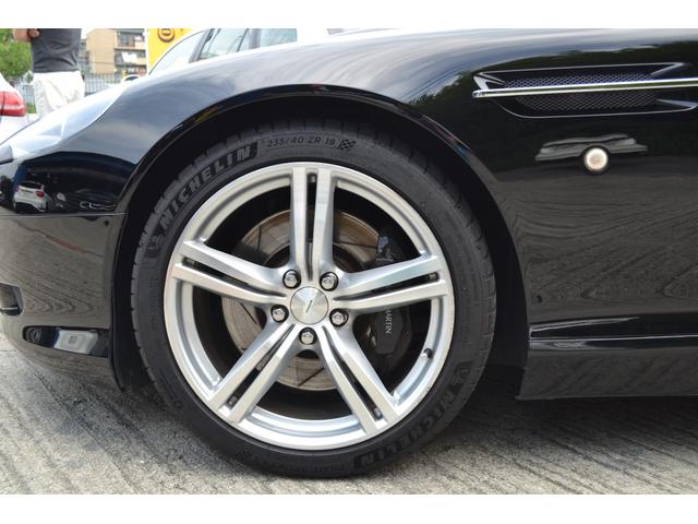 アストンマーティン DB9(9枚目)