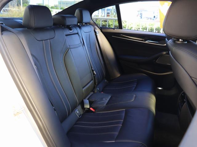 ５シリーズ ５４０ｉ　ｘＤｒｉｖｅ　Ｍスポーツ　ＬＣＩモデル　Ｂ５８Ｂ３０Ｃ直列６気筒ターボ　３４０馬力　ｘ－Ｄｒｉｖｅ　　アダプティブダンパー　Ｍスポーツブレーキ　サンルーフ　黒革　ＨＵＤ　ハーマンカードンサラウンド　第三者機関検査済み（25枚目）