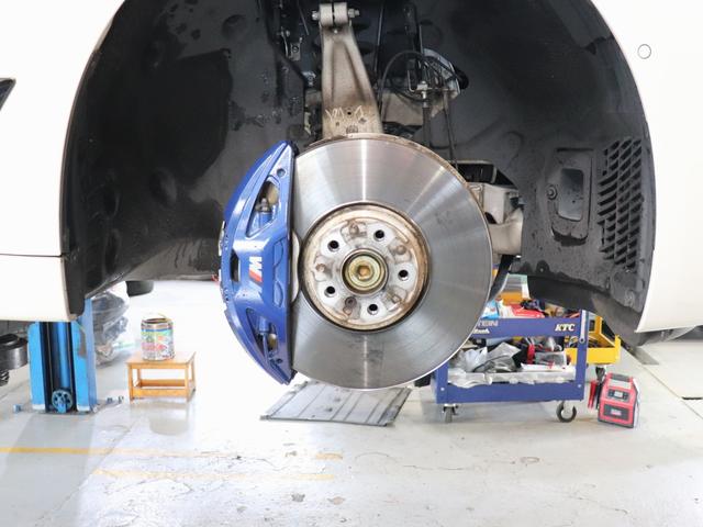 ５シリーズ ５４０ｉ　ｘＤｒｉｖｅ　Ｍスポーツ　ＬＣＩモデル　Ｂ５８Ｂ３０Ｃ直列６気筒ターボ　３４０馬力　ｘ－Ｄｒｉｖｅ　　アダプティブダンパー　Ｍスポーツブレーキ　サンルーフ　黒革　ＨＵＤ　ハーマンカードンサラウンド　第三者機関検査済み（54枚目）