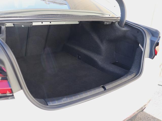 ５シリーズ ５４０ｉ　ｘＤｒｉｖｅ　Ｍスポーツ　ＬＣＩモデル　Ｂ５８Ｂ３０Ｃ直列６気筒ターボ　３４０馬力　ｘ－Ｄｒｉｖｅ　　アダプティブダンパー　Ｍスポーツブレーキ　サンルーフ　黒革　ＨＵＤ　ハーマンカードンサラウンド　第三者機関検査済み（76枚目）