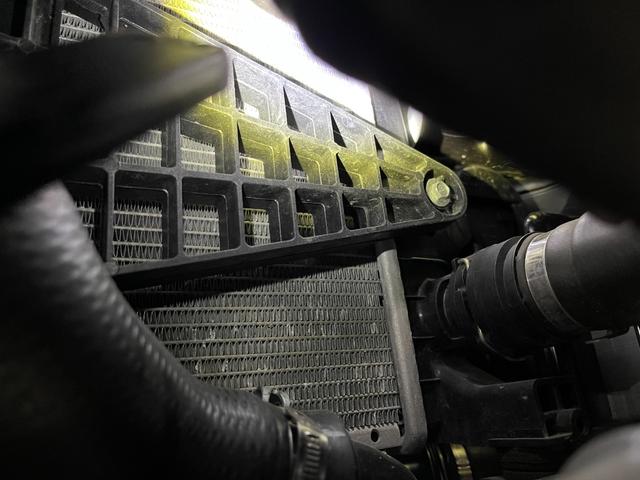 アバルト５９５ コンペティツィオーネ　５ＭＴ　１８０馬力　レコードモンツァマフラー　サベルトスポーツシート　ＴＦＴ液晶メーター　Ｕｃｏｎｎｅｃｔディスプレイオーディオ　グリジオレコードカラー（66枚目）