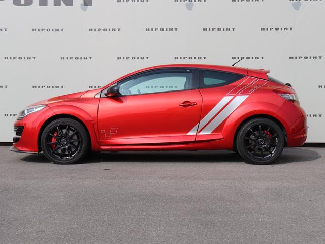 メガーヌ ルノー スポール 273トロフィー2 ZERO POINT ONEカスタムシフター RECAROフルバケット(運転席) HKSエアクリ 純正アクラポビッチマフラー スタッドボルト化ハブ RSパフォーマンスステアリング(6枚目)