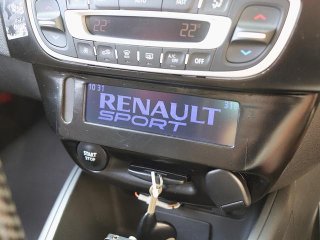 メガーヌ ルノー スポール 273トロフィー2 ZERO POINT ONEカスタムシフター RECAROフルバケット(運転席) HKSエアクリ 純正アクラポビッチマフラー スタッドボルト化ハブ RSパフォーマンスステアリング(28枚目)