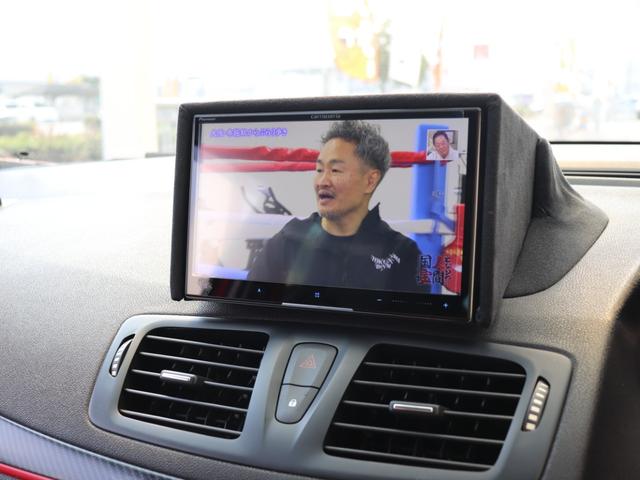 メガーヌ ルノー スポール 273トロフィー2 ZERO POINT ONEカスタムシフター RECAROフルバケット(運転席) HKSエアクリ 純正アクラポビッチマフラー スタッドボルト化ハブ RSパフォーマンスステアリング(35枚目)