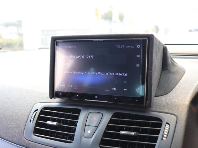 メガーヌ ルノー スポール 273トロフィー2 ZERO POINT ONEカスタムシフター RECAROフルバケット(運転席) HKSエアクリ 純正アクラポビッチマフラー スタッドボルト化ハブ RSパフォーマンスステアリング(36枚目)