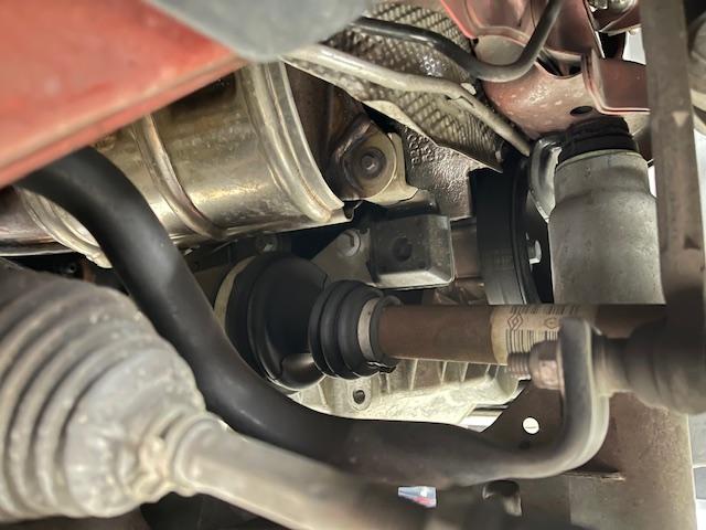 メガーヌ ルノー スポール 273トロフィー2 ZERO POINT ONEカスタムシフター RECAROフルバケット(運転席) HKSエアクリ 純正アクラポビッチマフラー スタッドボルト化ハブ RSパフォーマンスステアリング(45枚目)