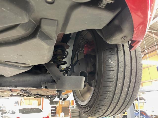 メガーヌ ルノー スポール 273トロフィー2 ZERO POINT ONEカスタムシフター RECAROフルバケット(運転席) HKSエアクリ 純正アクラポビッチマフラー スタッドボルト化ハブ RSパフォーマンスステアリング(56枚目)