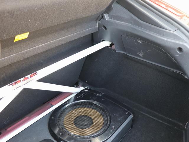 メガーヌ ルノー スポール 273トロフィー2 ZERO POINT ONEカスタムシフター RECAROフルバケット(運転席) HKSエアクリ 純正アクラポビッチマフラー スタッドボルト化ハブ RSパフォーマンスステアリング(61枚目)